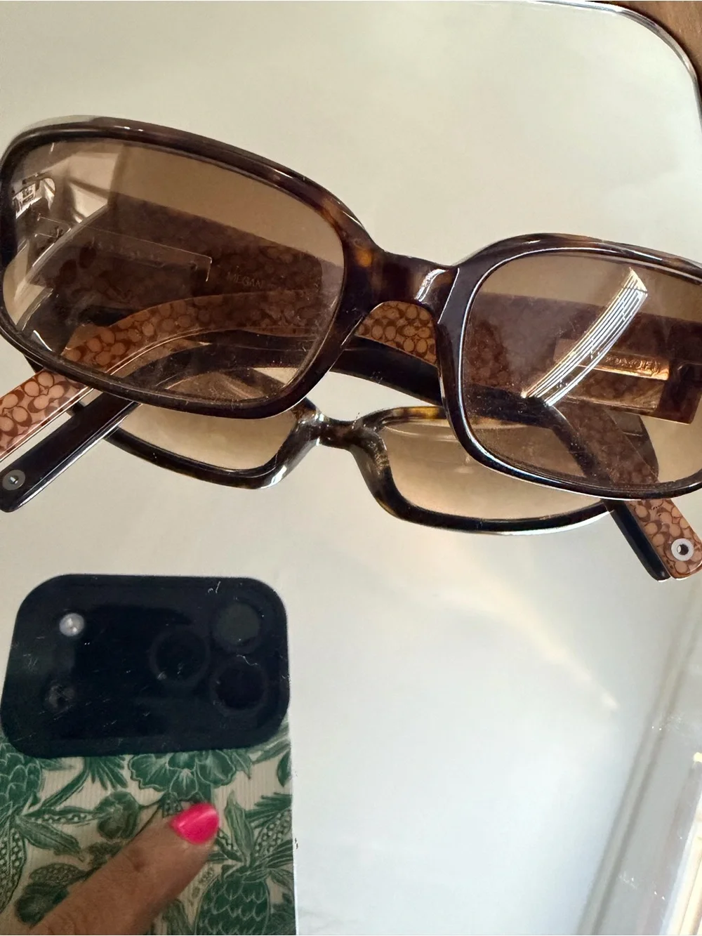 Coach Brown Tortoiseshell Sunglasses with Brown Gradient Lenses - Picture 11 of 14